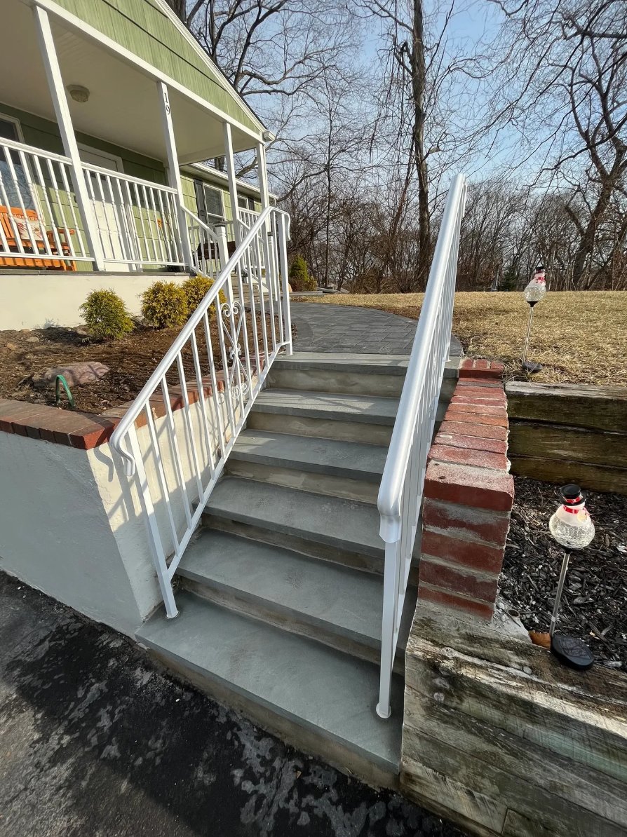 Concrete steps and railings